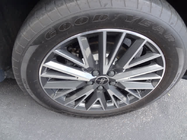 Used 2023 Audi Q3 2.0T Premium AWD/4WD image 15