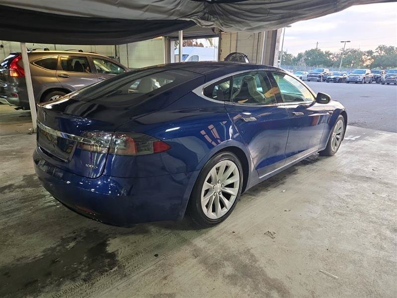 Used 2018 Tesla Model S 100D AWD/4WD image 4