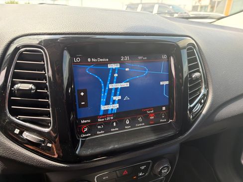 Used 2018 Jeep Compass Limited w/ Navigation Group FWD image 22