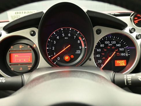 Used 2020 Nissan 370Z Coupe RWD image 8