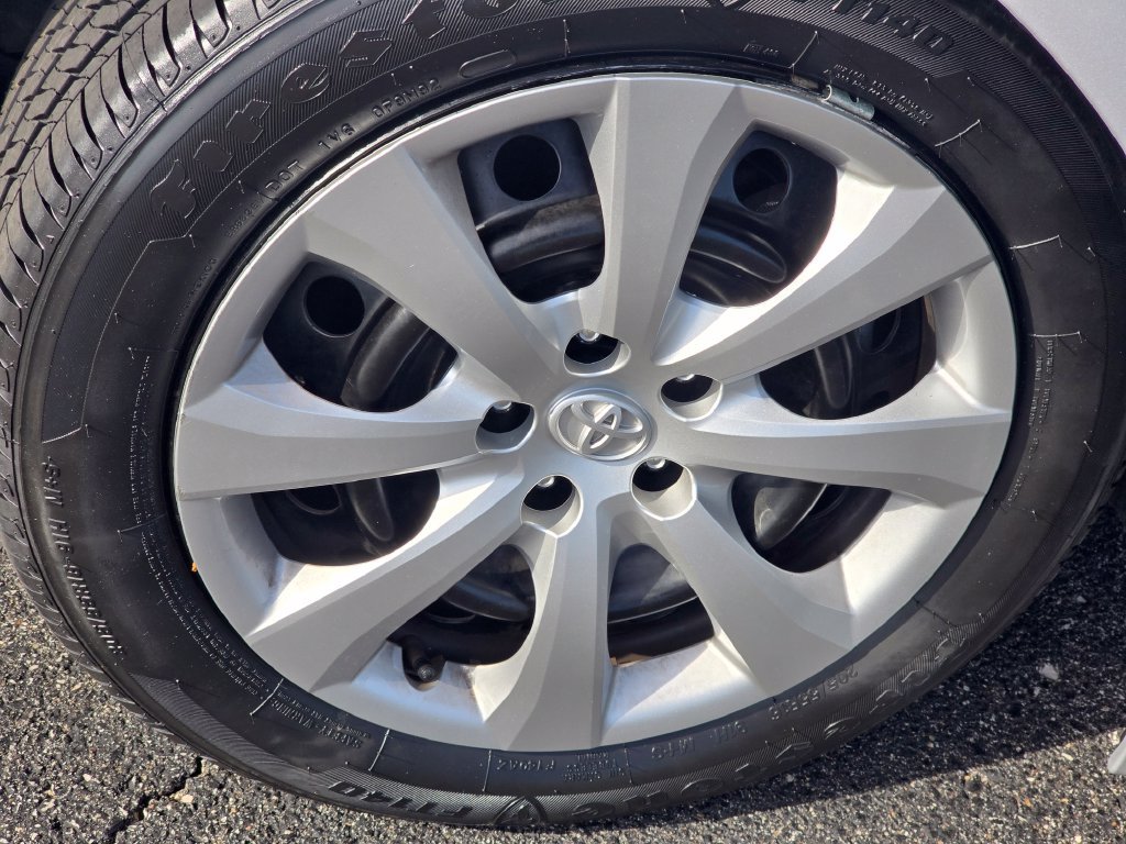 Certified 2025 Toyota Corolla LE FWD image 7