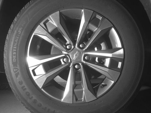 Used 2025 Chevrolet Equinox LT image 13