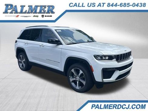 New 2026 Jeep Grand Cherokee Limited RWD image 1