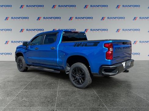 Used 2022 Chevrolet Silverado 1500 Custom Trail Boss w/ LPO, Dark Essentials Package AWD/4WD image 3