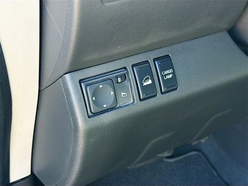 Used 2020 Nissan Frontier PRO-4X w/ Pro-4x Utility Package image 10