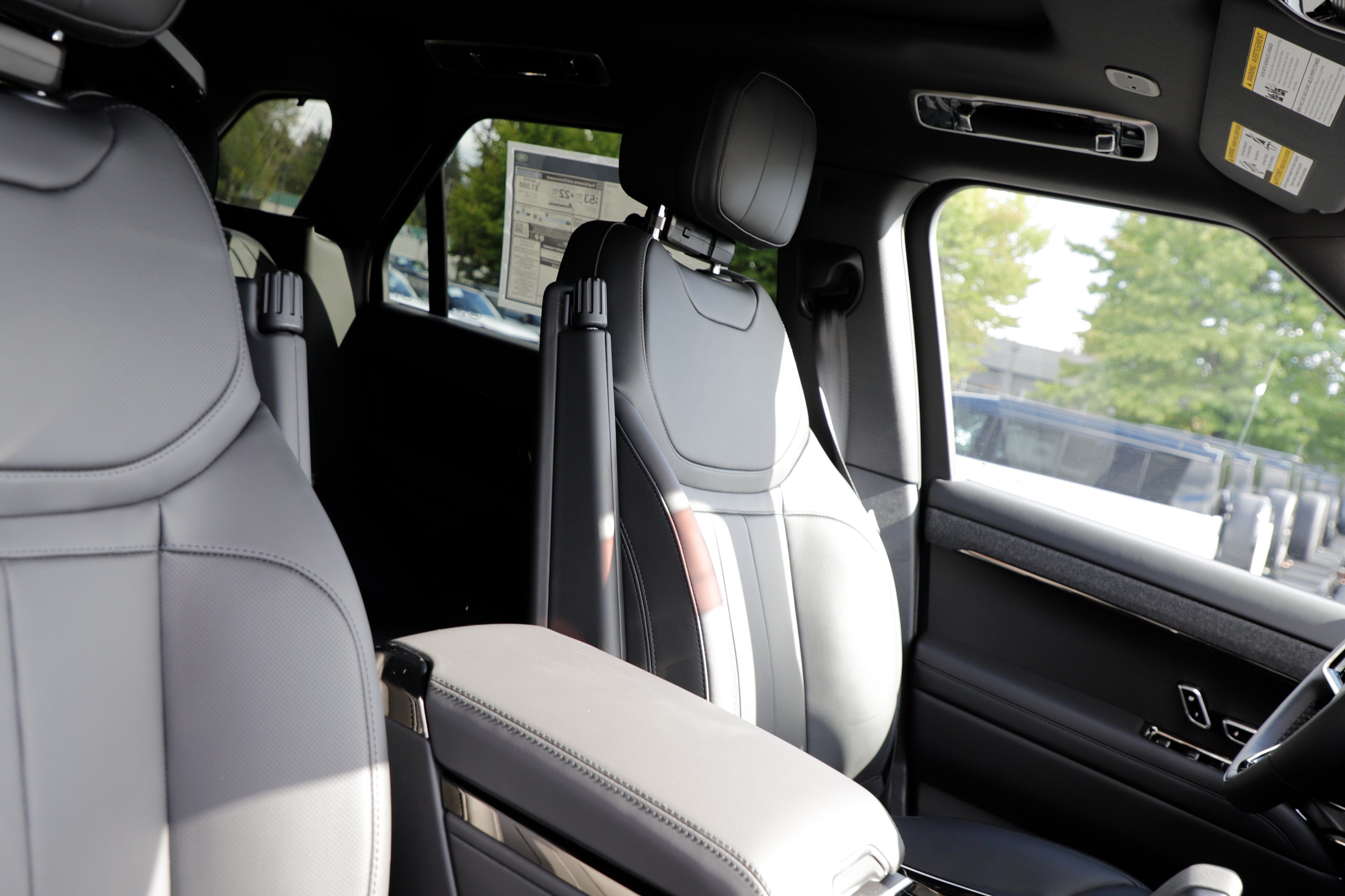 New 2026 Land Rover Range Rover Sport Dynamic SE AWD/4WD image 11