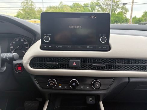 Used 2023 Honda HR-V LX image 8