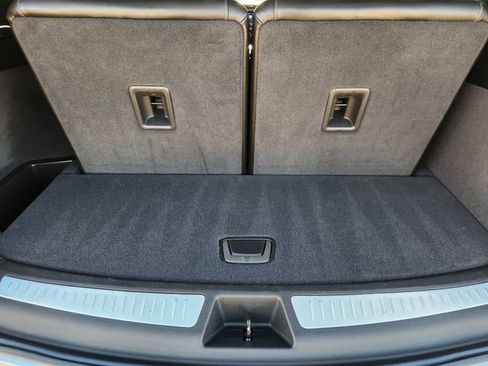 Used 2025 Cadillac XT6 Premium Luxury FWD image 33