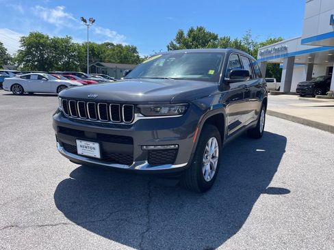 Used 2022 Jeep Grand Cherokee L Limited AWD/4WD image 3