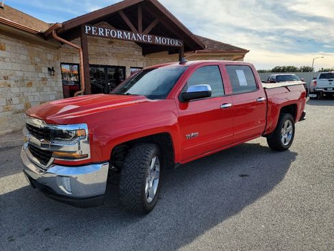 Used 2018 Chevrolet Silverado 1500 LT w/ Texas Edition image 24