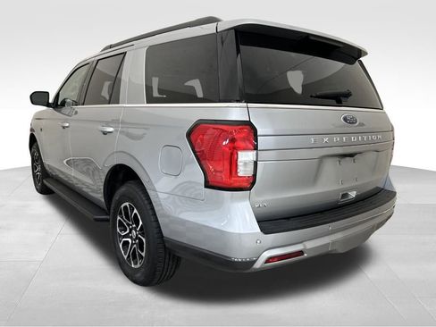 Used 2024 Ford Expedition XLT image 3