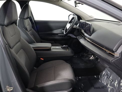 Used 2023 Nissan Ariya FWD image 18