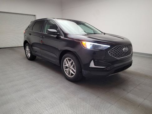 Used 2024 Ford Edge SEL image 13