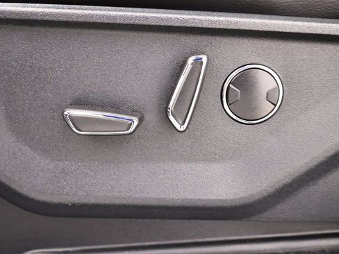 Used 2025 Ford F150 Lariat w/ Equipment Group 502A High image 14