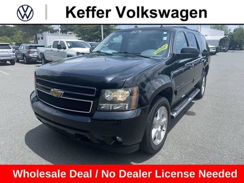 Used 2013 Chevrolet Suburban LT w/ Luxury Package AWD/4WD image 1