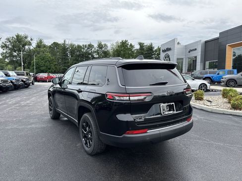 New 2026 Jeep Grand Cherokee L 4WD image 12