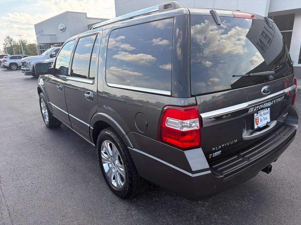 Used 2016 Ford Expedition Platinum AWD/4WD image 3