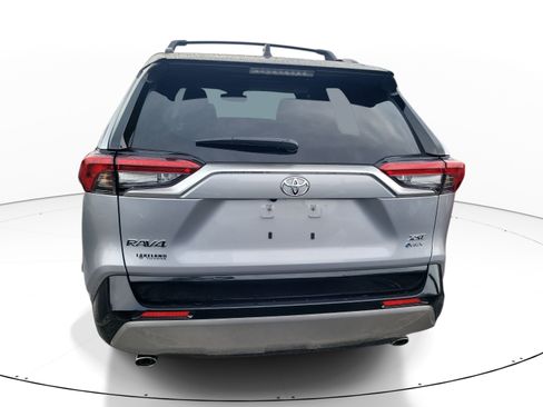 Used 2025 Toyota RAV4 XSE AWD/4WD image 6