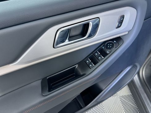 Used 2025 Ford Explorer Active image 14