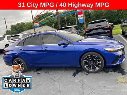 Used 2024 Hyundai Elantra SEL w/ Convenience Package