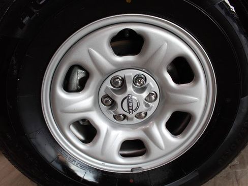 Used 2023 Nissan Frontier S AWD/4WD image 12