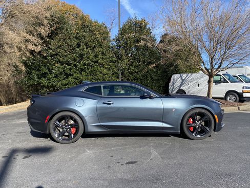Used 2022 Chevrolet Camaro SS image 10