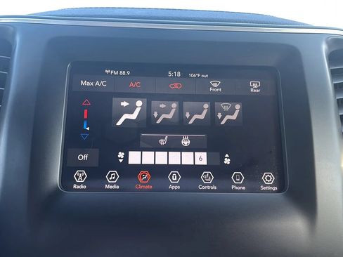 Used 2019 Jeep Cherokee Latitude w/ Cold Weather Group AWD/4WD image 11
