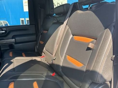 Used 2023 GMC Sierra 2500 AT4 AWD/4WD image 12