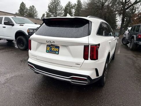 Used 2023 Kia Sorento SX Prestige w/ Panoramic Sunroof Package image 7