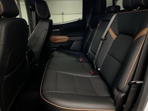 Used 2024 GMC Canyon AT4 w/ AT4 Premium Package AWD/4WD image 26