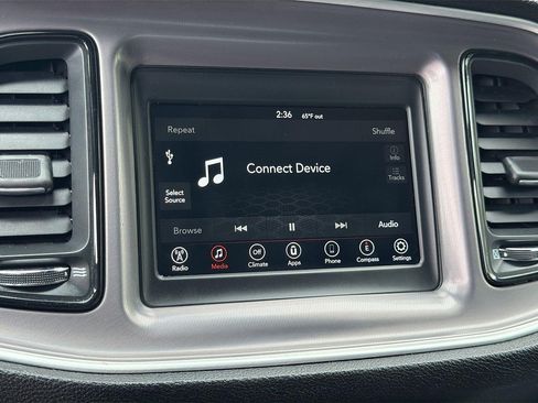 Used 2019 Dodge Challenger SXT w/ Driver Convenience Group RWD image 14