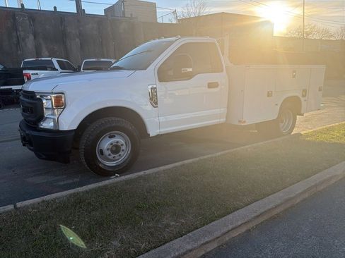 Used 2020 Ford F350 XL w/ Power Equipment Group image 27