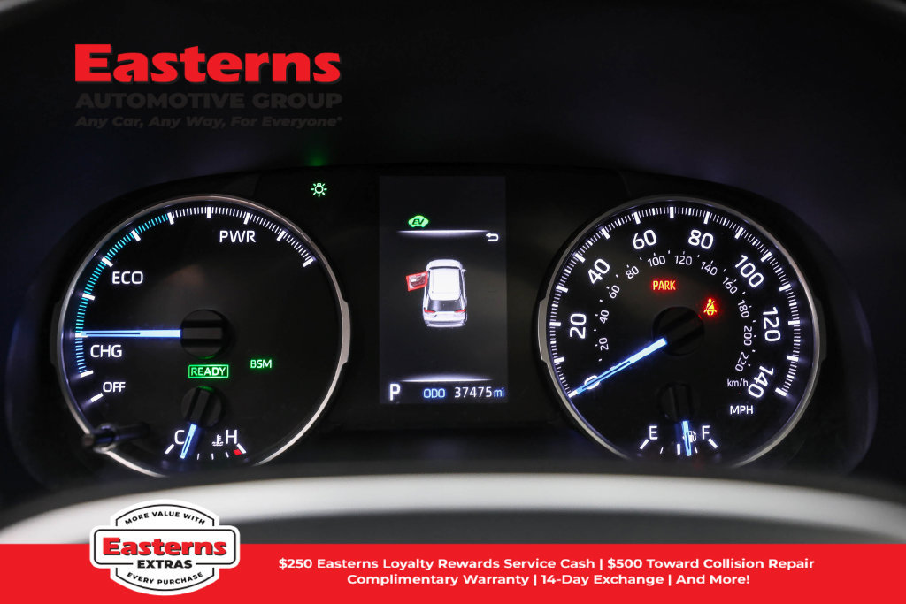 Used 2022 Toyota RAV4 XLE w/ Convenience Package AWD/4WD image 16