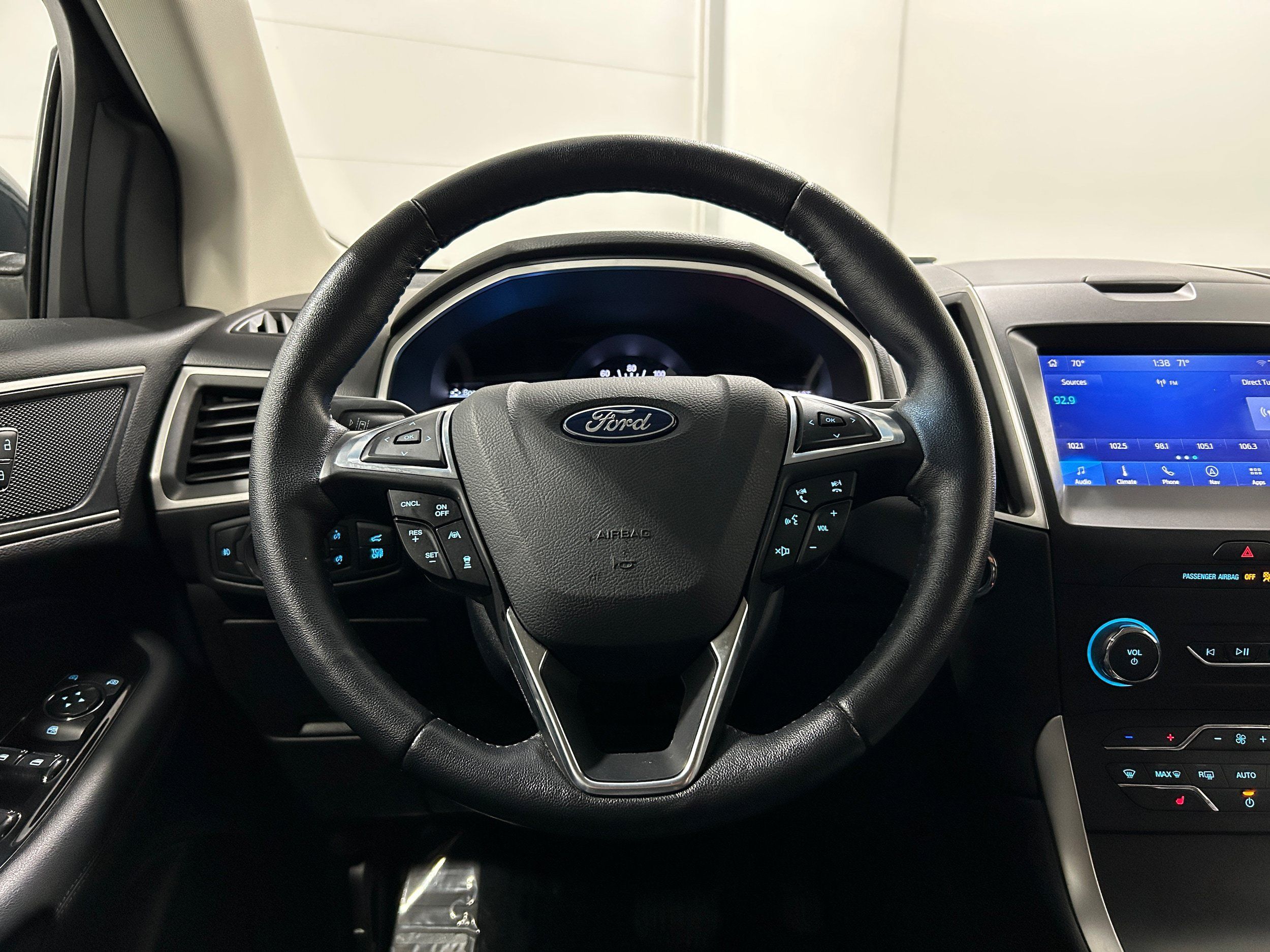 Used 2019 Ford Edge SEL w/ Equipment Group 201A AWD/4WD image 14
