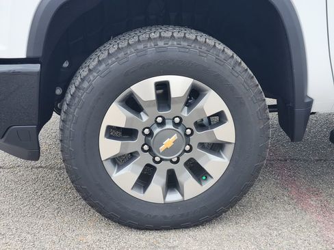 New 2026 Chevrolet Silverado 2500 Custom w/ Custom Value Package AWD/4WD image 9