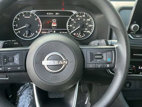 Used 2024 Nissan Rogue SV FWD image 7