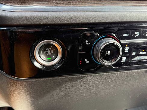 Used 2023 Chevrolet Silverado 1500 LT image 55