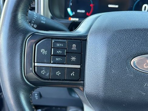 Certified 2024 Ford F250 Platinum w/ FX4 Off-Road Package AWD/4WD image 21