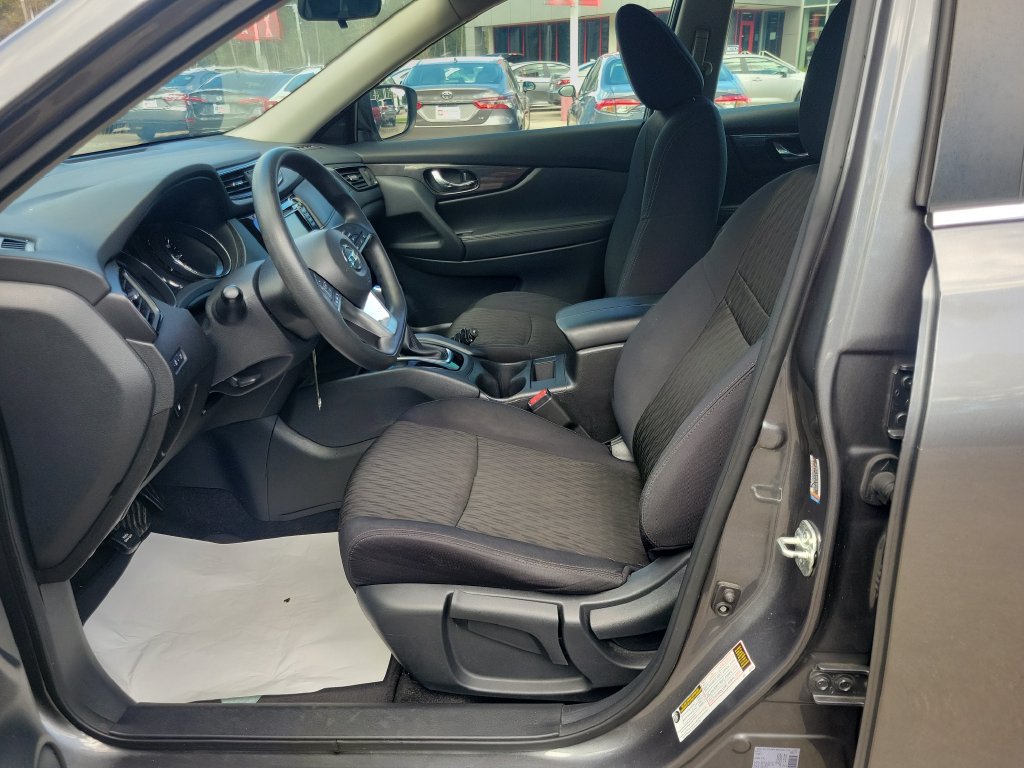 Used 2018 Nissan Rogue S FWD image 16