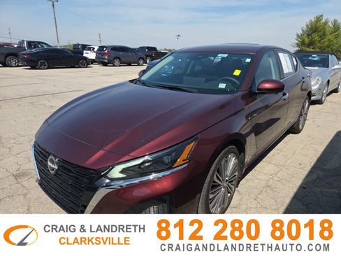 Used 2025 Nissan Altima 2.5 SL image 1