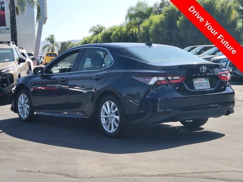 Used 2021 Toyota Camry LE FWD image 3