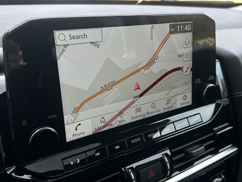 Used 2023 Nissan Pathfinder Platinum image 31