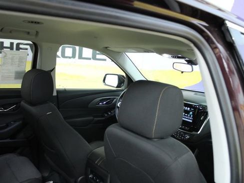 Used 2018 Chevrolet Traverse LT FWD image 10