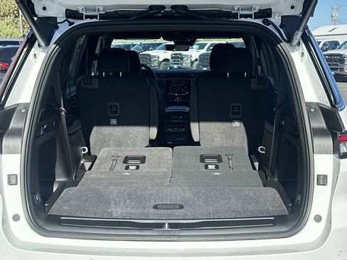 New 2025 Jeep Grand Cherokee L Laredo w/ Luxury Tech Group I image 18