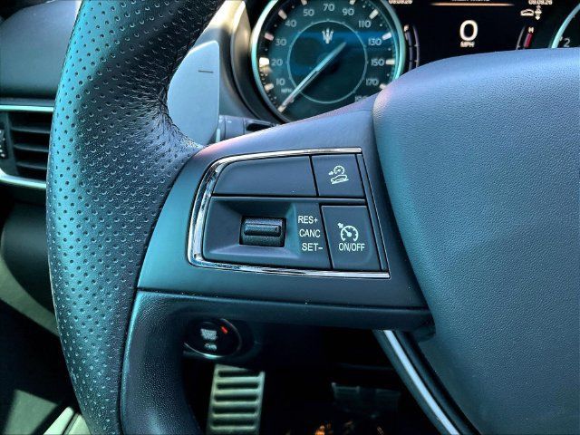 Used 2022 Maserati Levante GT AWD/4WD image 13