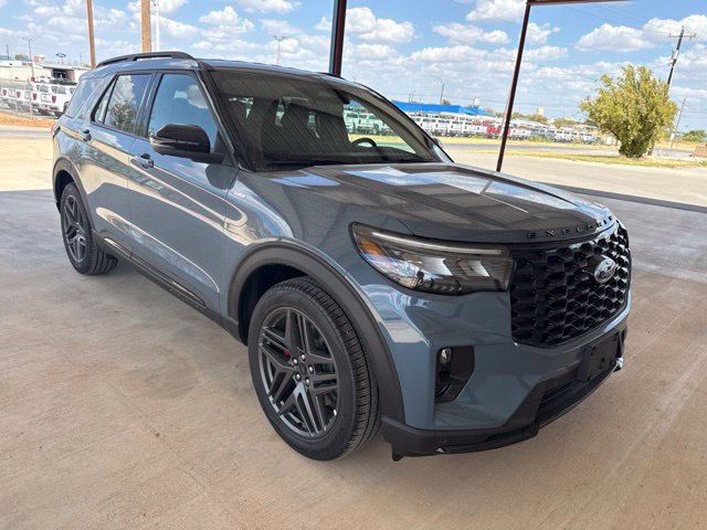 New 2026 Ford Explorer ST-Line w/ ST-Line Street Pack RWD image 1