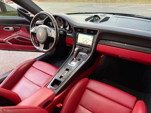 Used 2015 Porsche 911 Turbo S image 36