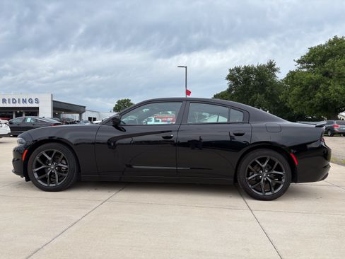 Used 2023 Dodge Charger SXT w/ Blacktop Package RWD image 6