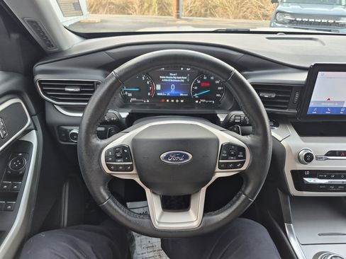 Used 2020 Ford Explorer XLT w/ Equipment Group 202A image 29
