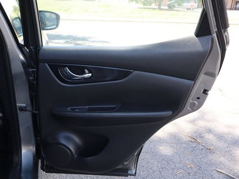Used 2020 Nissan Rogue Sport SV w/ All-Weather Package AWD/4WD image 25